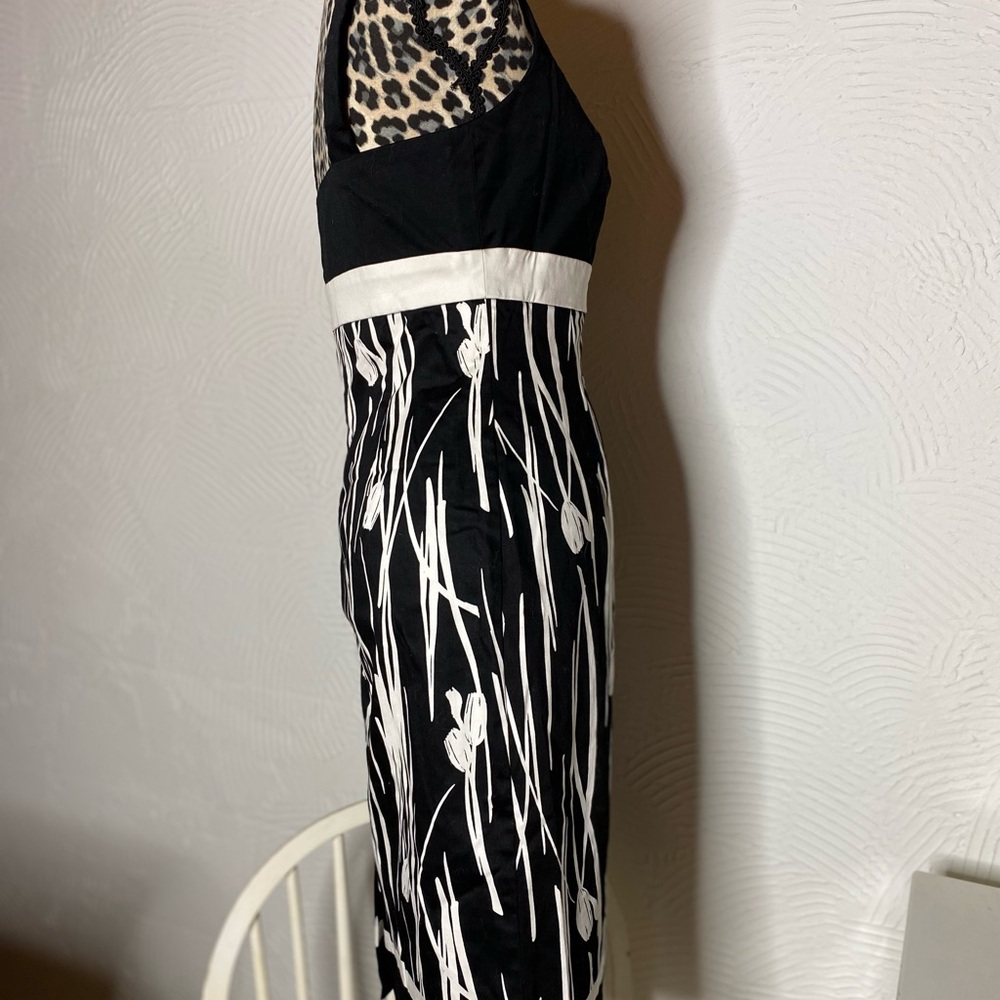 White House Black Market Black and White Floral Midi Dress - Picture 4 of 10